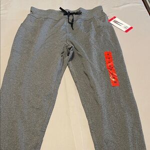 Women’s jogger size medium